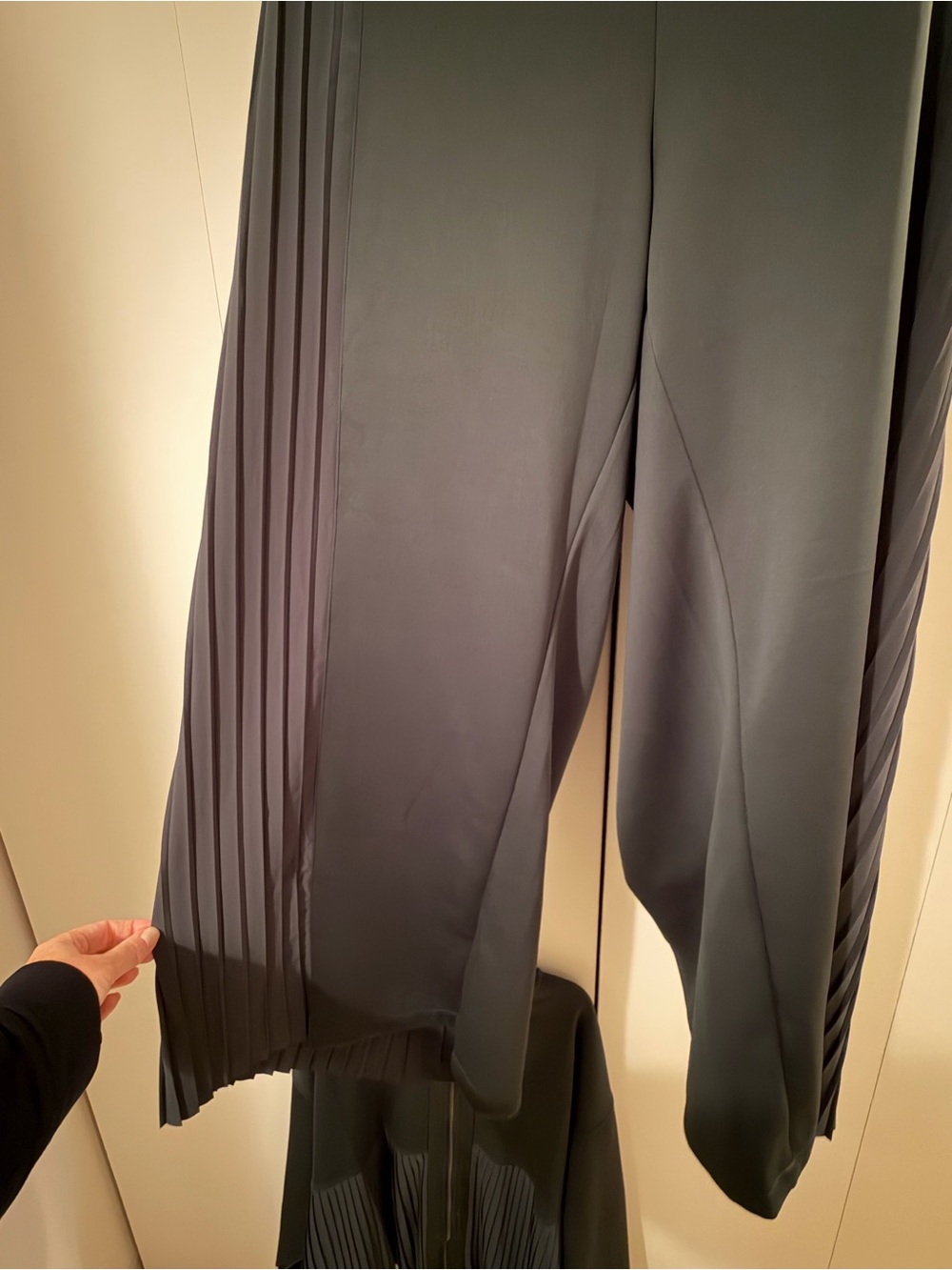 Nike Pleated Dark Green Track Pants (matching set) - Picture 3 of 4